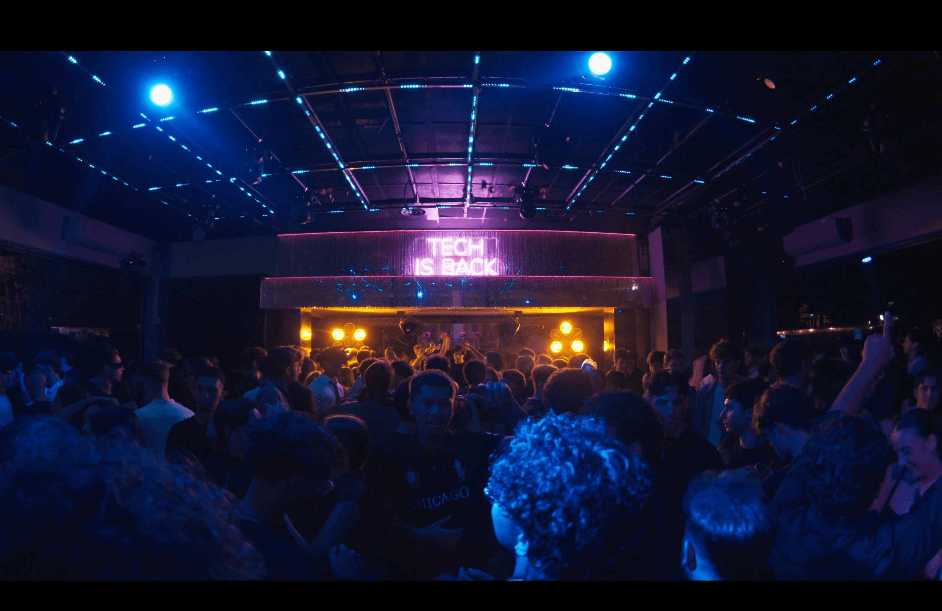 CLUB
